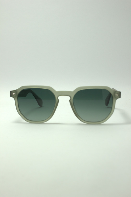 نمای روبهروی عینک مردانه Carrera مدل RB7122
