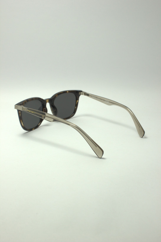 عینک آفتابی برند Prada مدل R2801 پلاریزه